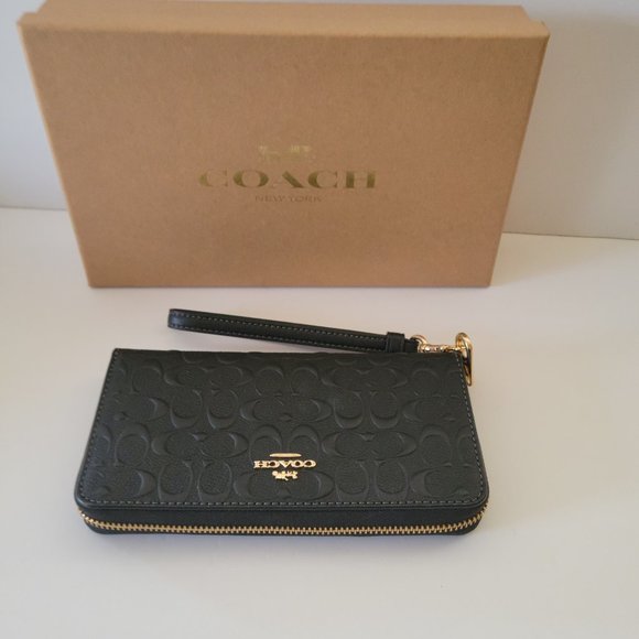 Coach CF464 Boxed Debossed Long Zip Around Wallet Clutch Wristlet Black 1 Charm - Picture 7 of 8